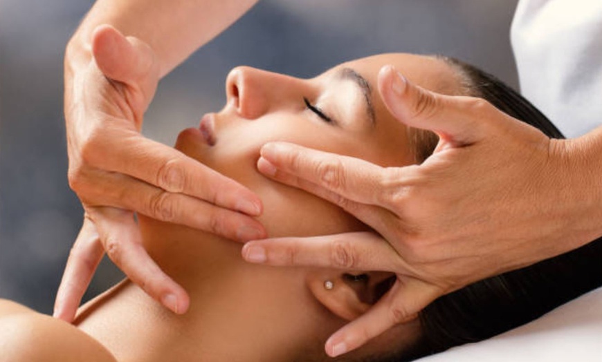 Image 11: Masaje a elegir o ritual de masaje con opción a tratamiento facial