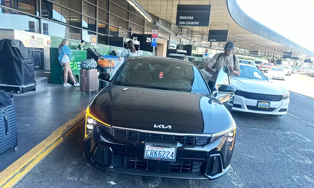 Seattle Airport Transfers: One-Way or Round-Trip Sedan for 3–5