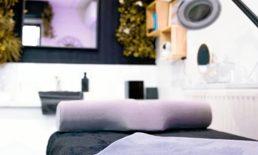 Image 6: Soin du visage au choix ou pack Noël avec massage en option