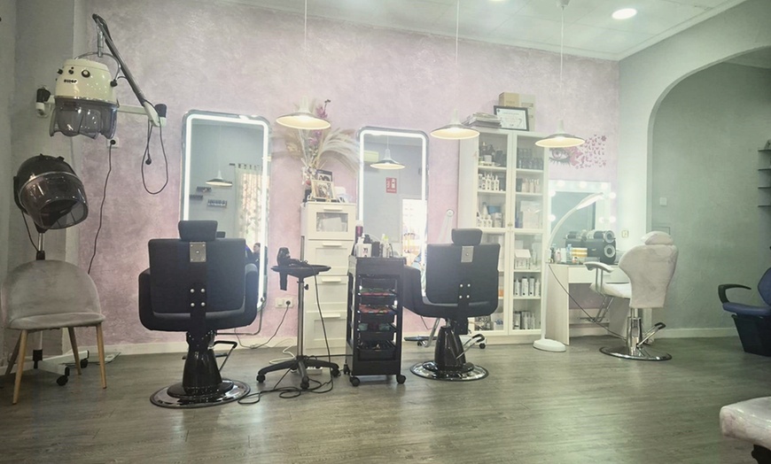 Image 2: Alisado de queratina con corte de puntas para 1 persona