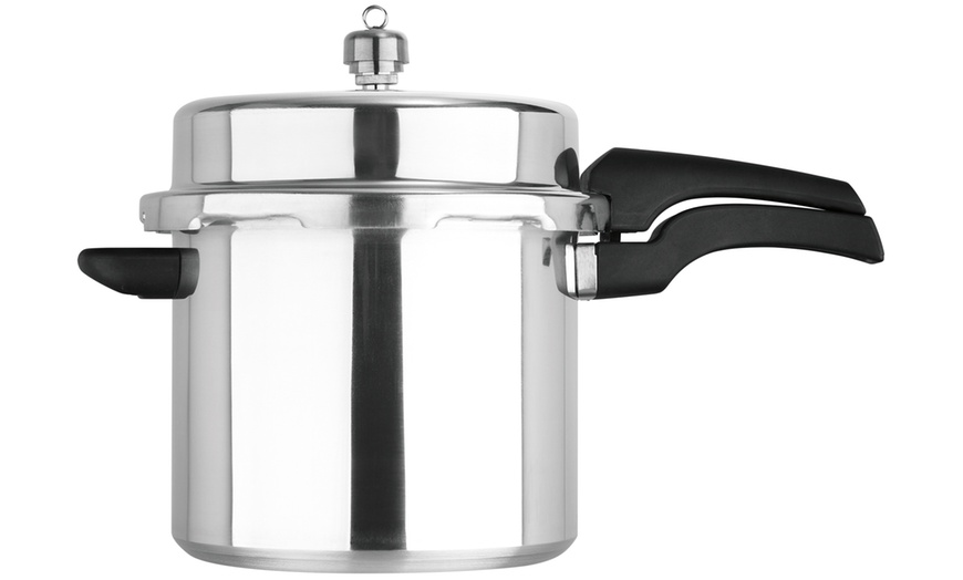 Image 2: Prestige High-Dome Pressure Cooker