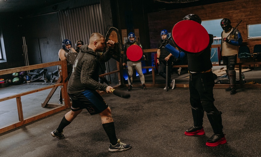 Image 3: Kurs szermierki średniowiecznej: 4 wejścia lub karnet miesięczny open