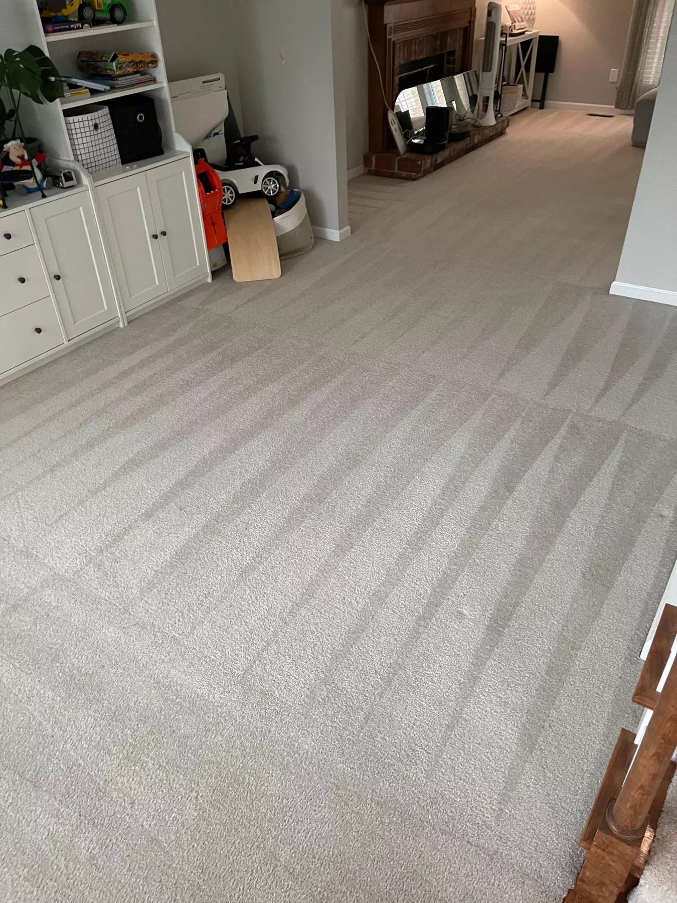 Get Your Carpets Looking Fresh with Carpet Cleaning for 3, 6 Rooms