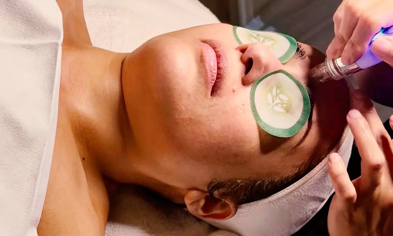 Atrosa Signature Facial for a Fresh Look!