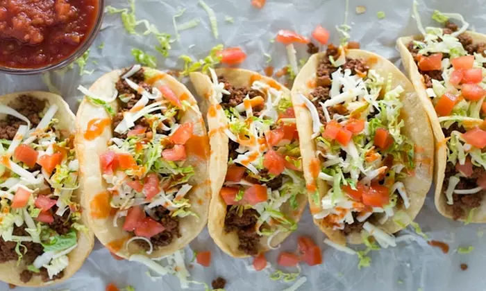 Menú mexicano para 2 o 4 personas con michelada especial de la casa