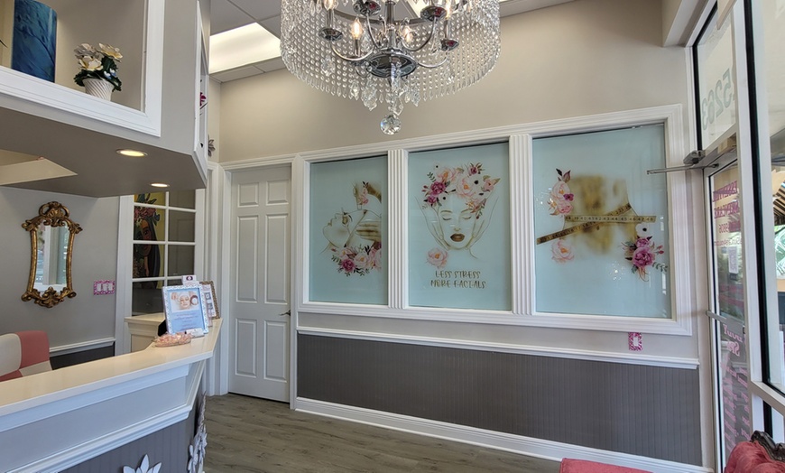 Image 3: Up to 50% Off on Radio Frequency Microneedling Skin Tightening