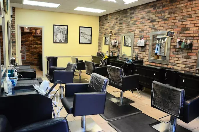 Get 20% Off Expert Eyebrow Mapping and Waxing