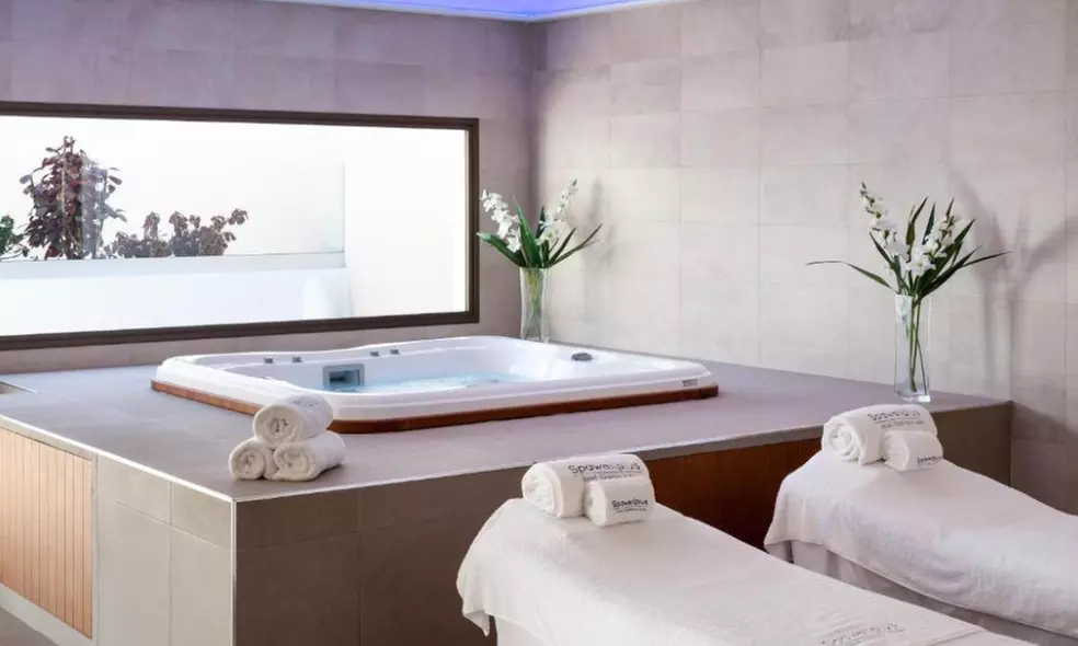 3 o 6 sesiones de cavitación o lipoláser, radiofrecuencia y masaje