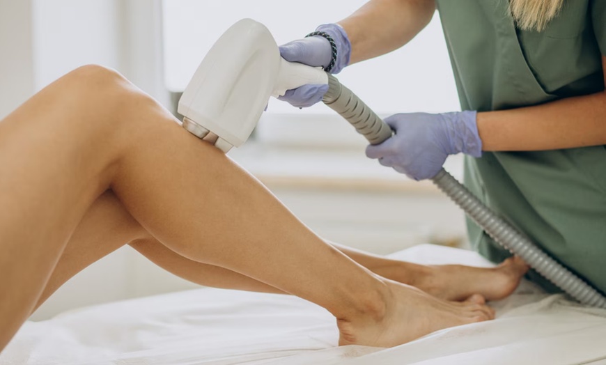 Image 1: Depilación láser en zona a elegir en Estética Remolinos