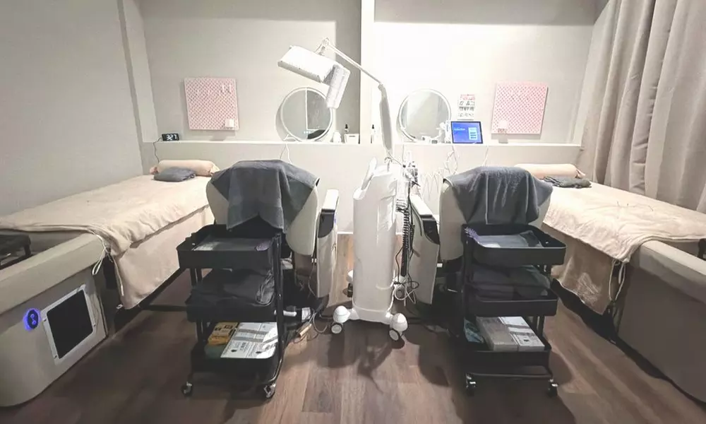 VIP or Classic Head Spa for 1-2 w/Massage on Neck & Scalp + Hair Steam