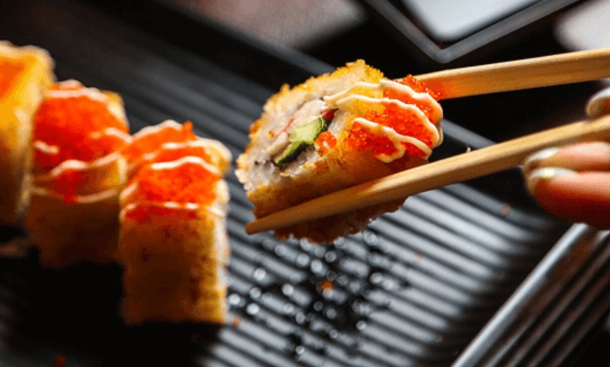 Image 4: Menú japonés fusión Sushikaya o Hoki con entrante, sushi y bebida