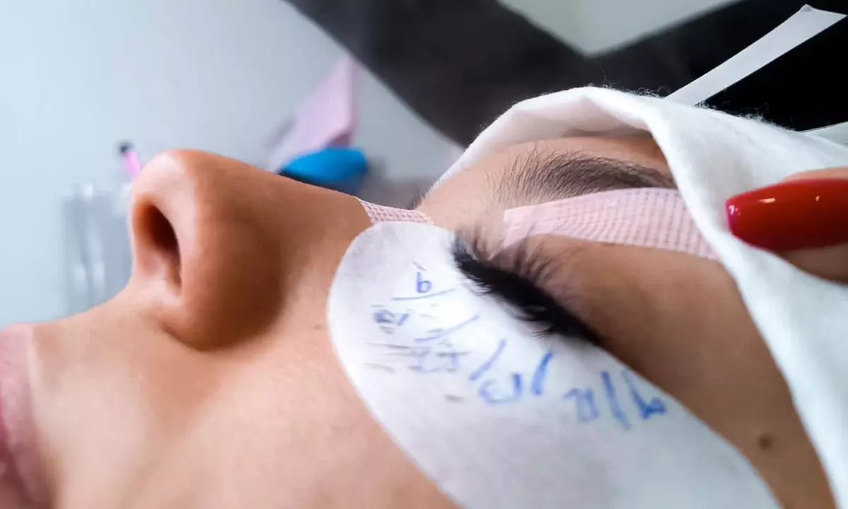 Lifting y tinte de pestañas con opción a servicios de cejas para 1