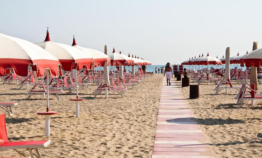 Image 2: Rimini: 7 notti in camera matrimoniale con pensione completa