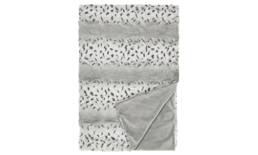 Image 5: Snow Leopard Faux Fur V Pillow or Throw