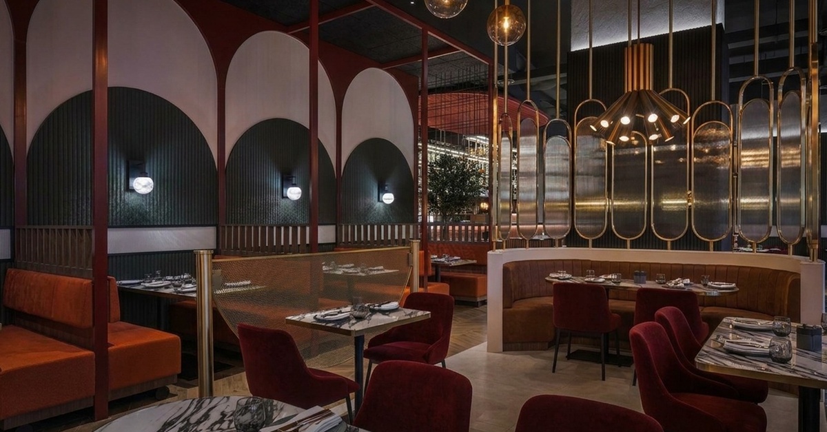 Saturday Brunch With Beverages & Live Dj In A Vibrant Setting Saturday Brunch With Beverages & Live Dj In A Vibrant Setting