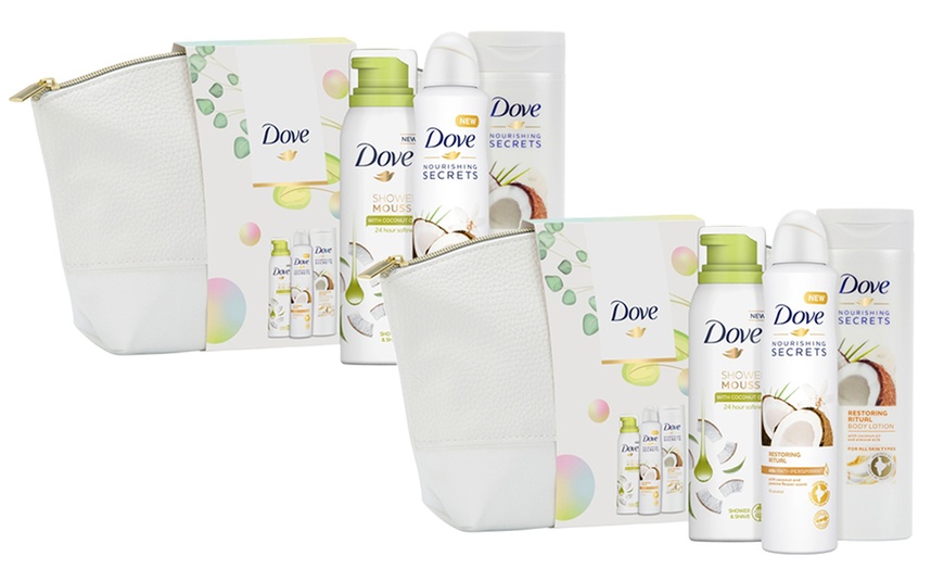 Image 4: Three-Piece Dove Nourishing Secrets Relaxing Ritual Wash-Bag Gift Set