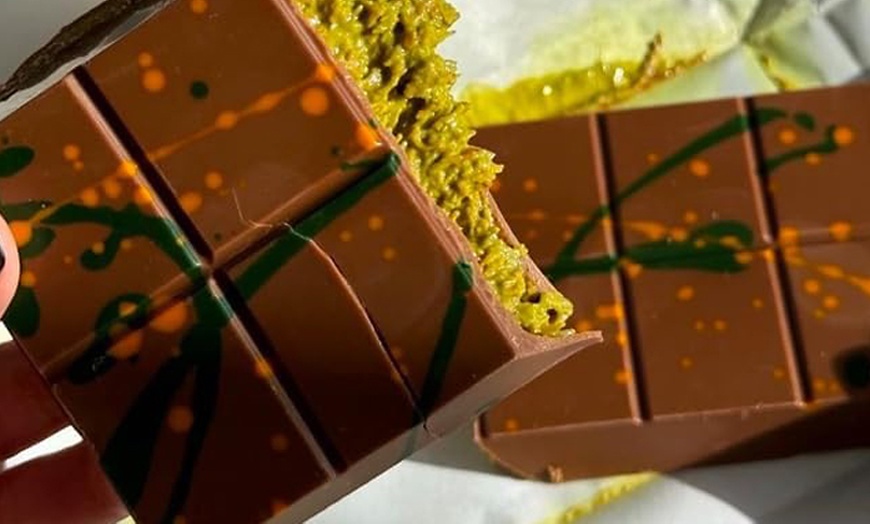 Image 1: Pack of Two Dubai Chocolate with Pistachio Cream and Kunafe Filling