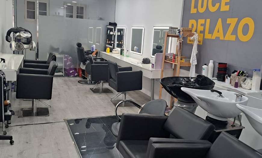 Image 2: Alisado brasileño de keratina con corte de puntas