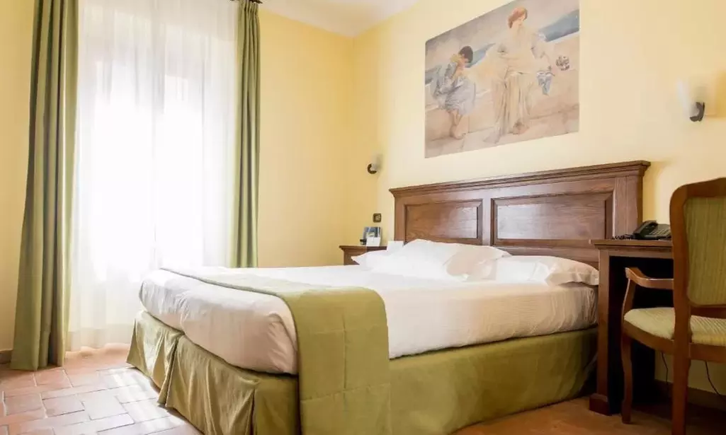 Rimini 4*: camera Standard o Superior con colazione e Spa per 2