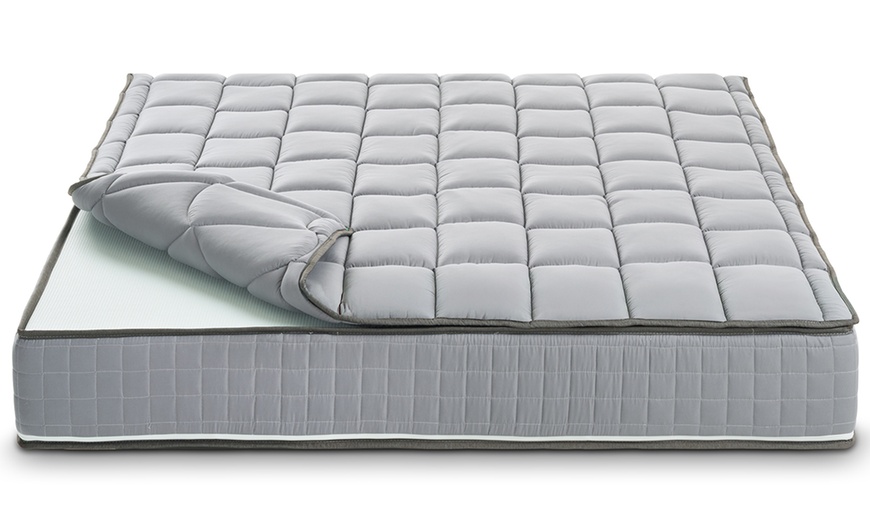 Image 6: Orthopedische springverenmatras met afneembare topper van traagschuim