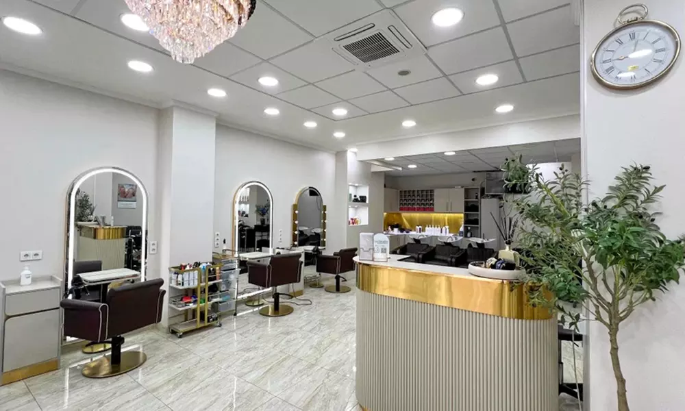 Haarschnitt, Ansatzfarbe oder intensive Repair-Haarkur für 1 Person