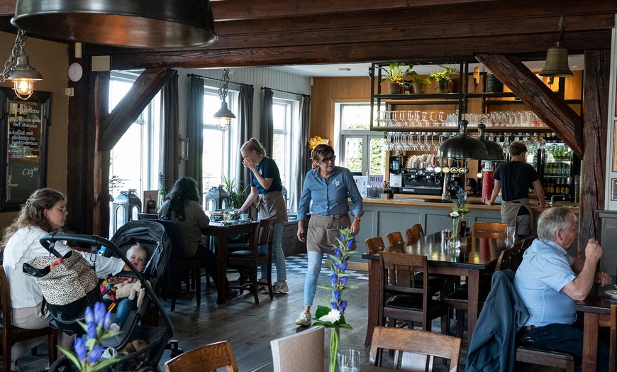 Image 9: Giethoorn Tour: vanuit Amsterdam in een Hop On Hop Off Holland bus