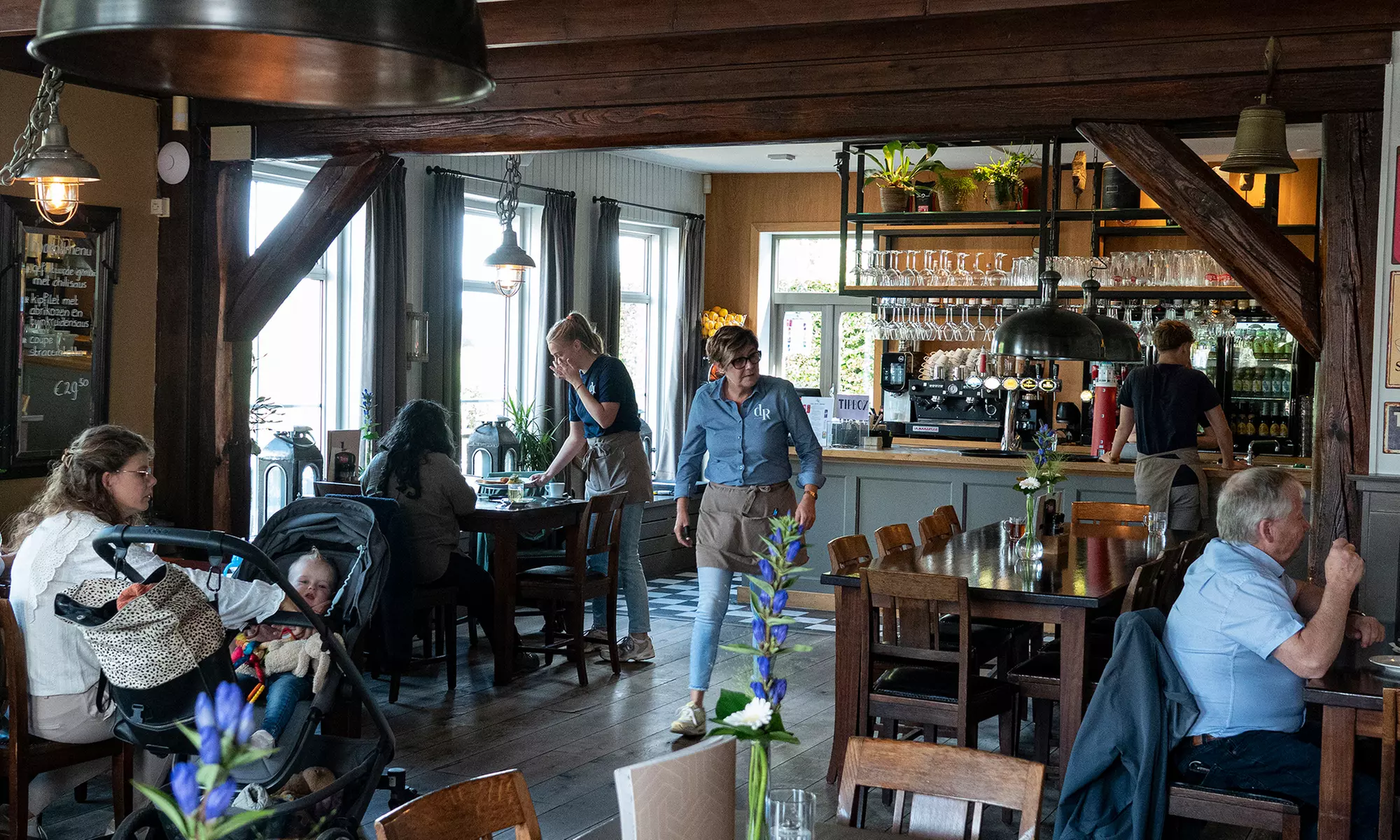 Giethoorn Tour: vanuit Amsterdam in een Hop On Hop Off Holland bus