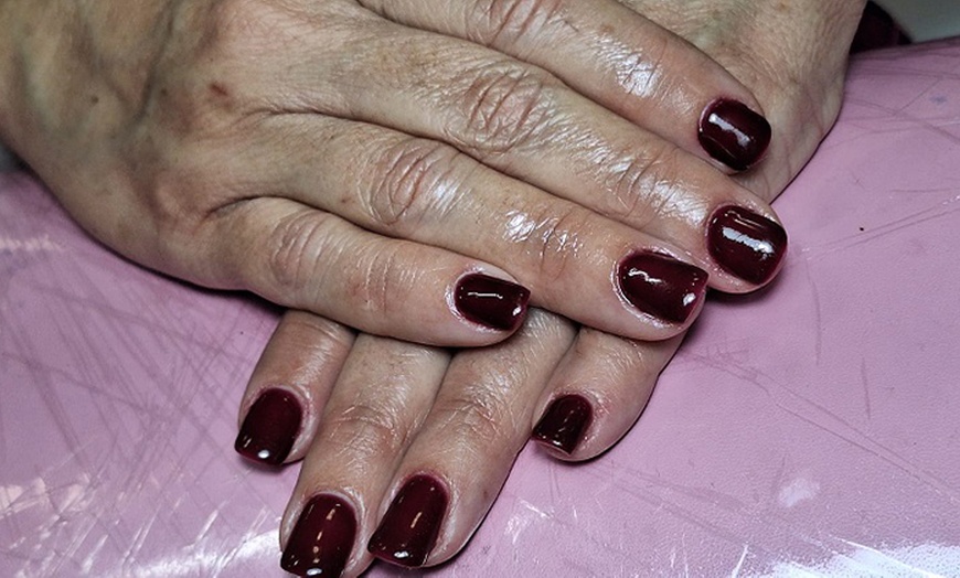 Image 8: Hasta 33% de dto. en Spa/Salón de uñas - Manipedicura en Carito Beauty Studio