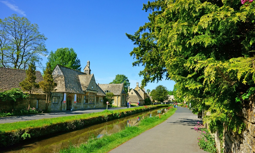 Image 3: Explore Cotswolds: All Entries, Lunch & Premium Seating Tour for All