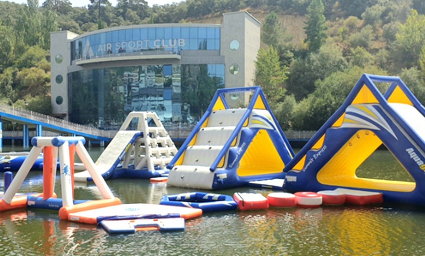 Image 1: 1 hora de acceso a "La Gran Aventura Hinchable" para 1 persona 