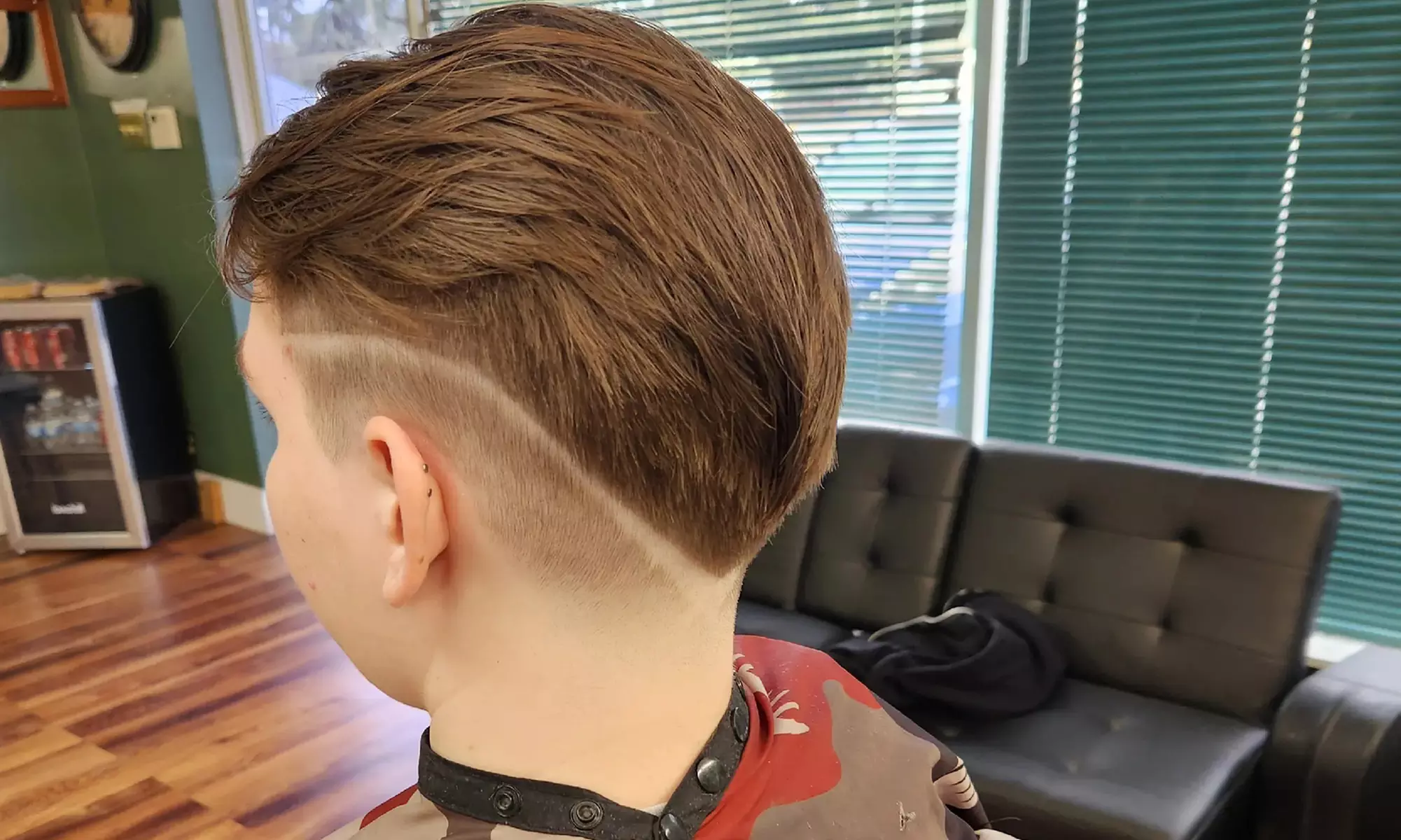 Men Grooming for a Sharp Look: Haircuts, Beard Trim, Facials or More