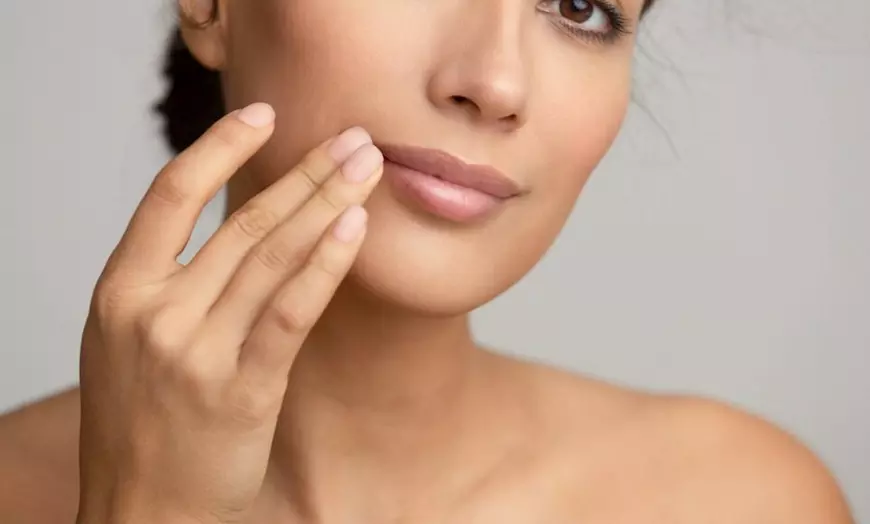 Image 1: Infiltración para aumento de labios o en zona a elegir de 1ml 