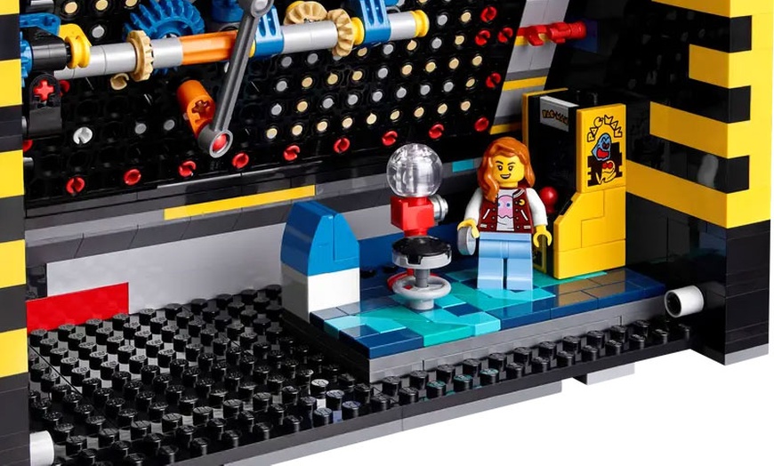 Image 4: LEGO Icons Pac-Man Arcade Machine