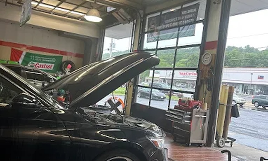 Image 4: Up to 24% Off on Oil Change at Castrol Premium Lube Express