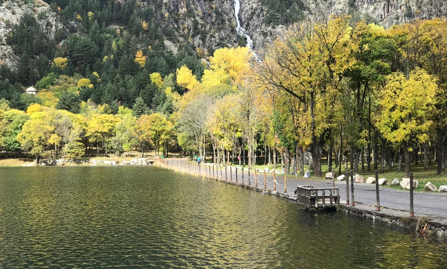 Image 18: Huesca: 1 o 2 noches con vistas a la montaña y desayuno incluido