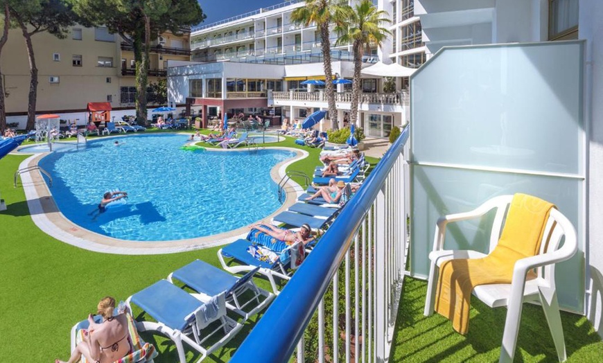 Image 14: Tossa de Mar : chambre double avec demi-pension
