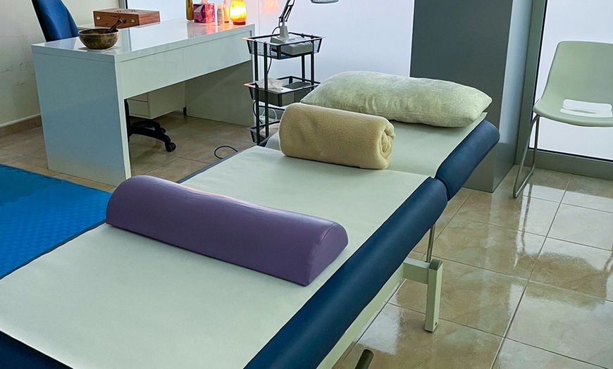 Image 3: 1 o 3 sesiones de masaje a elegir entre varias disciplinas