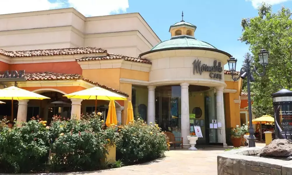 Enjoy Brunch, Lunch, or Dinner Worth $50