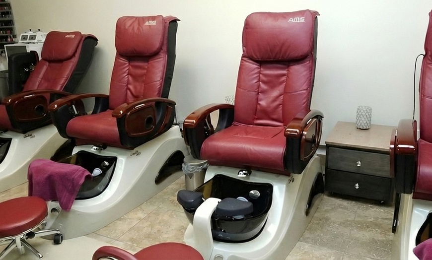 Image 4: Long-Lasting One Gel Mani-Pedi, 1 or 2 Mani-Pedi with Flawless Shine