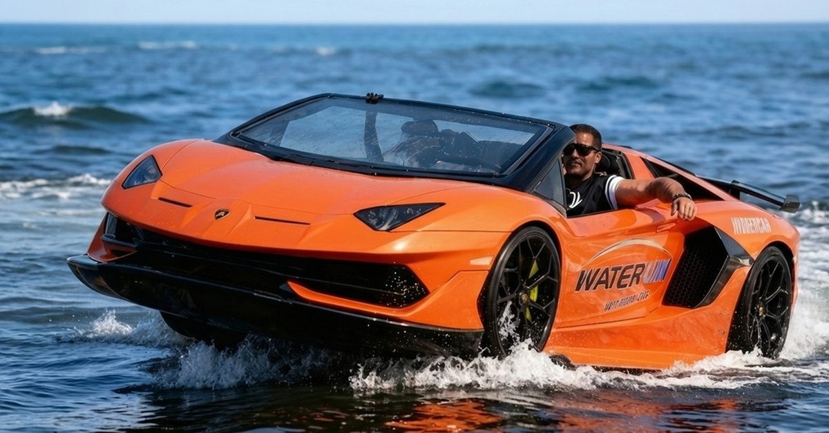 Jet Skiing Jet Skiing