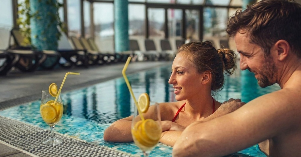 Experiencia de spa para dos en Sevilla con jacuzzi, sauna y masaje