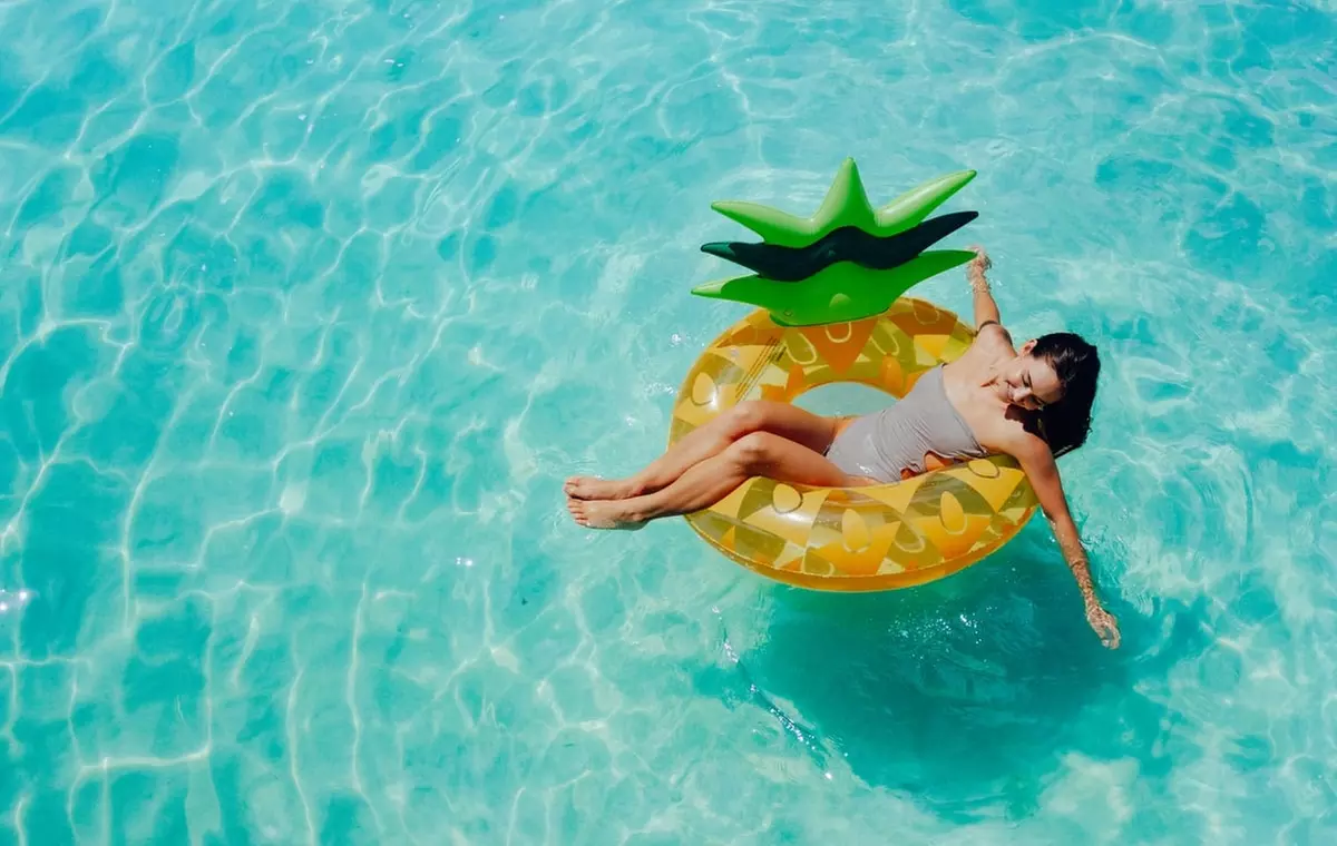 Steps from Waikiki Beach and Free Surf-Board Credits Each Day