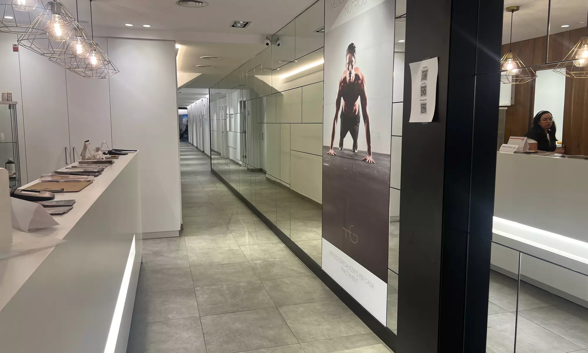 Cutis renovado con un tratamiento reafirmante inyectado facial