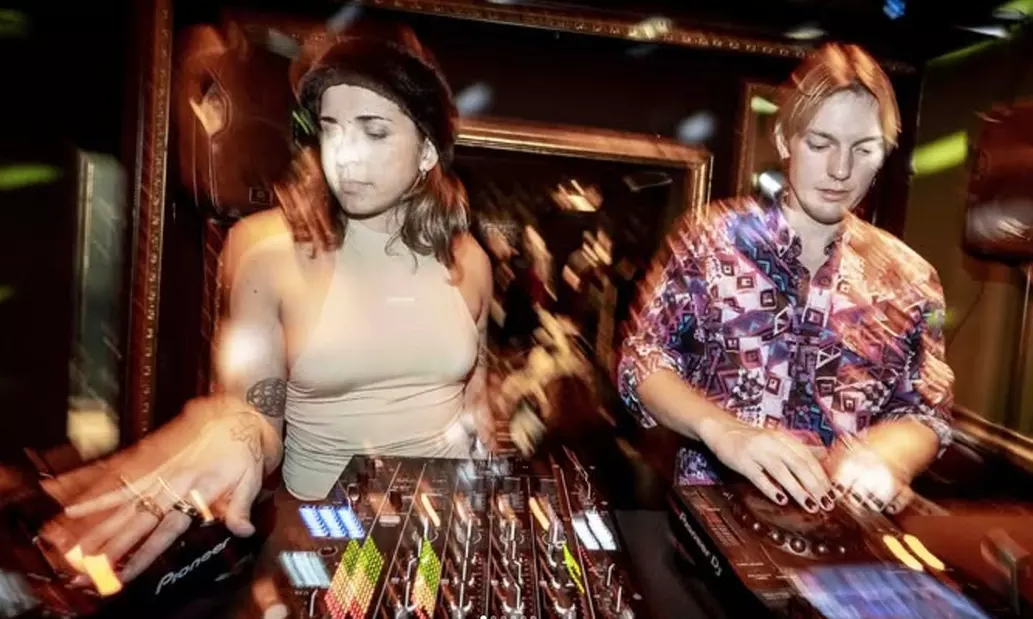 Curso inicial individual o en grupo a elegir para ser DJ