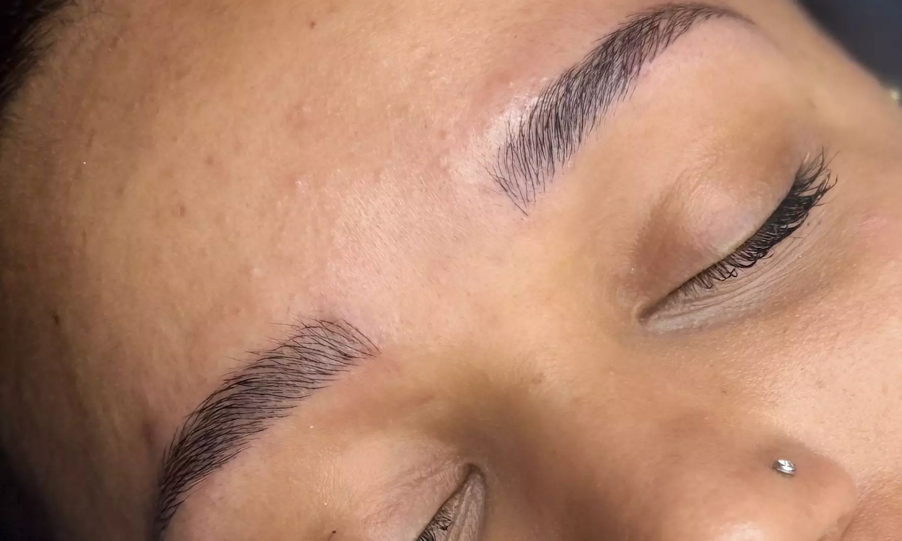 Perfekt definierte Brauen & Lippen durch Permanent Make-up