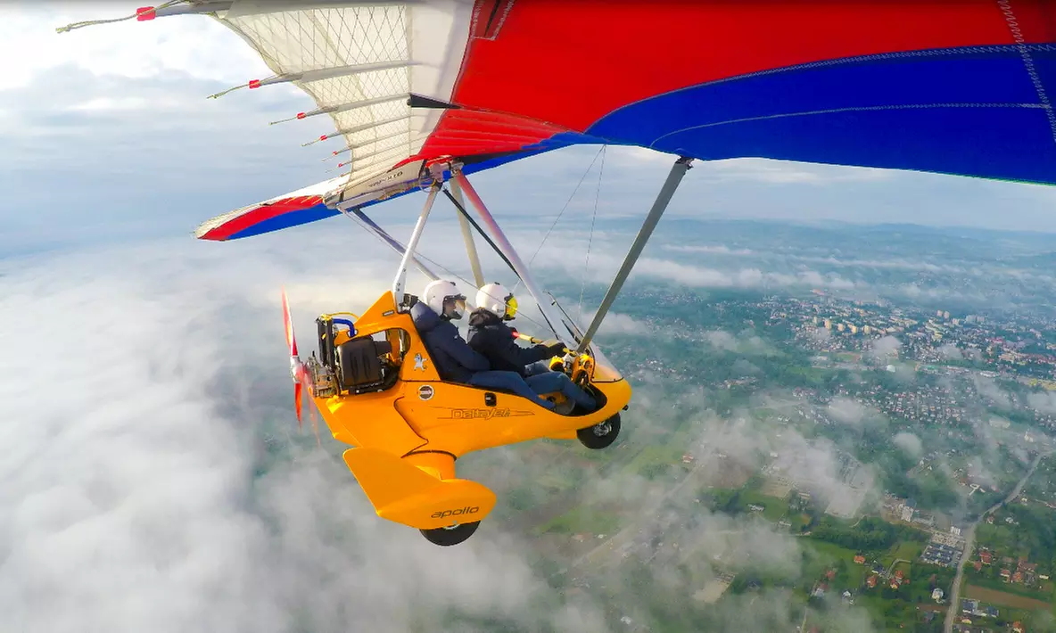 Niezapomniana przygoda w powietrzu: lot motolotnią w Artair