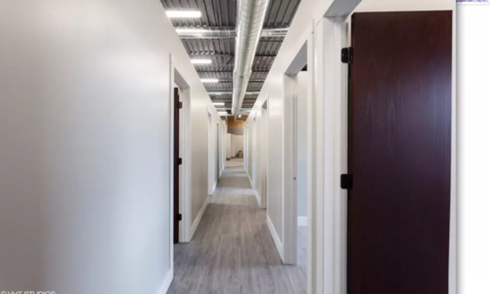 Unwind with a 60 Minute Hot Towel and Essential Oils Back Massage