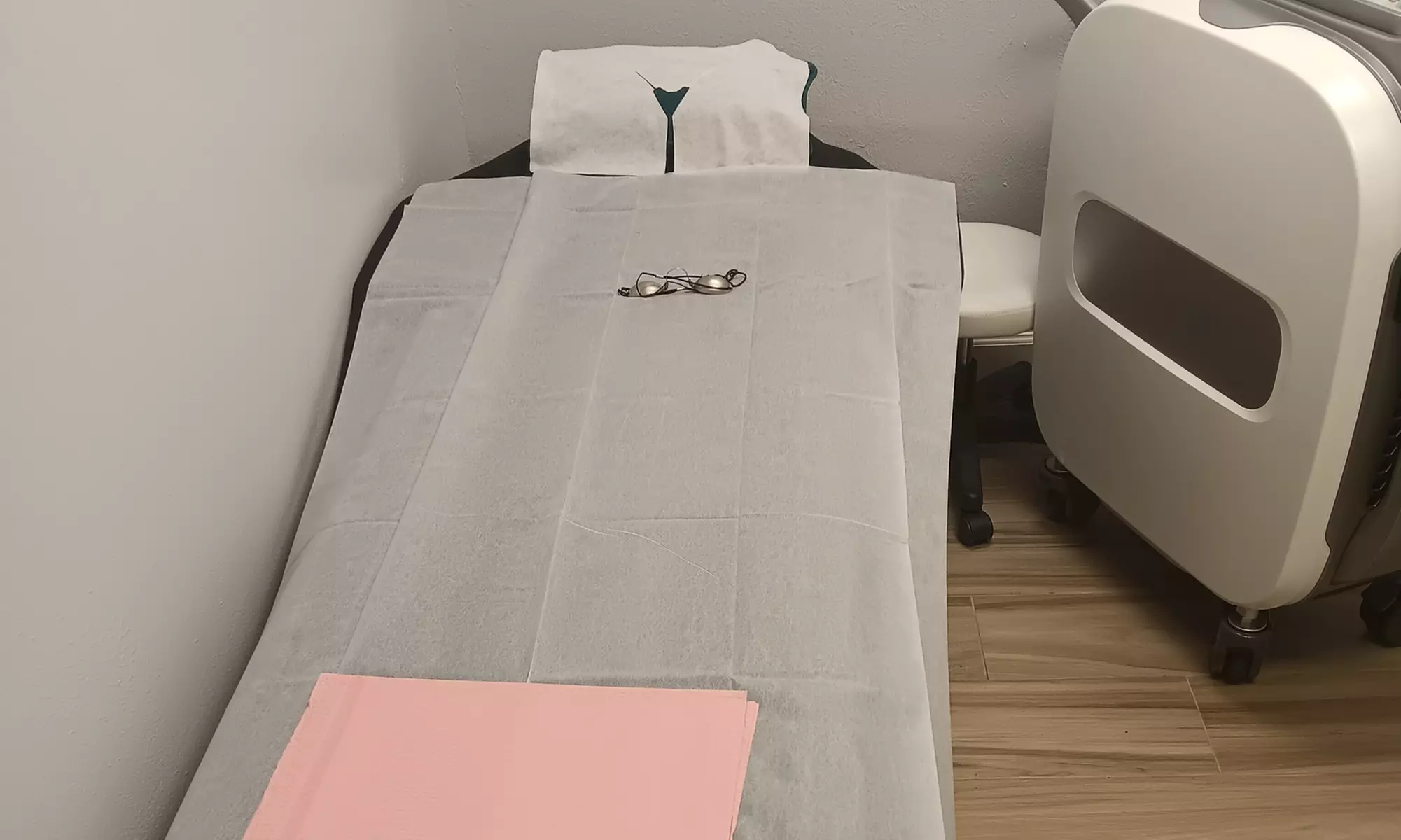 Six Laser Hair Removal Sessions for Small, Midsize or Large Area