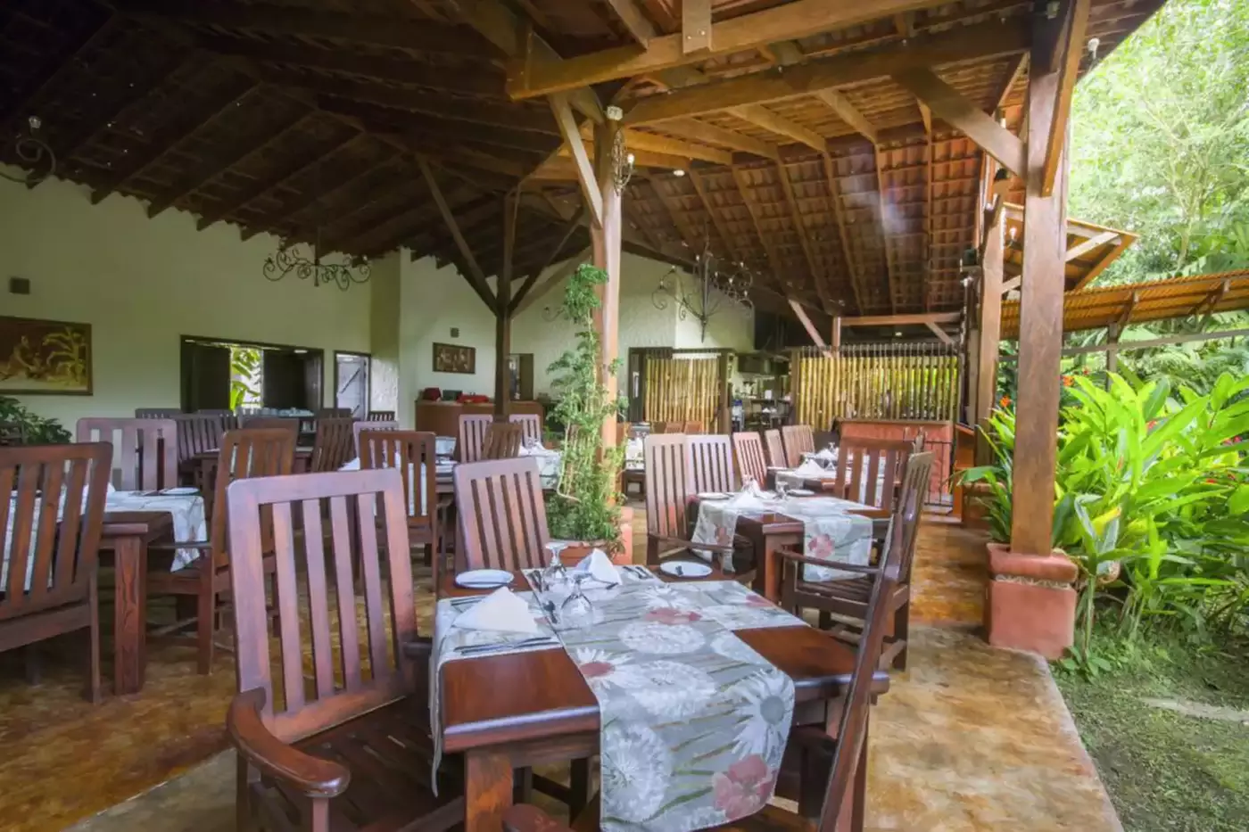 ✈ 8-Day Tour of Costa Rica with Air from Great Value Vacations