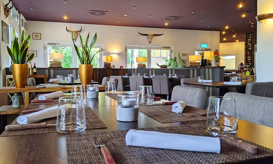 Image 2: Frühstücksbuffet inkl. 1 Glas Sekt für 2 oder 4 Personen